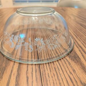 PYREX 333 Clear Glass Mixing Bowl Colonial Mist Pattern 9"